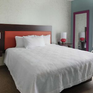 Premium One-Bedroom King Suite Non-Smoking